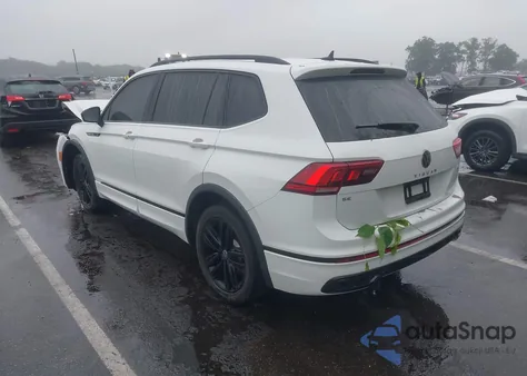 2022 Volkswagen Tiguan 2.0T Se R-Line Black z USA, uszkodzony, nr VIN 3VV8B7AX6NM027050